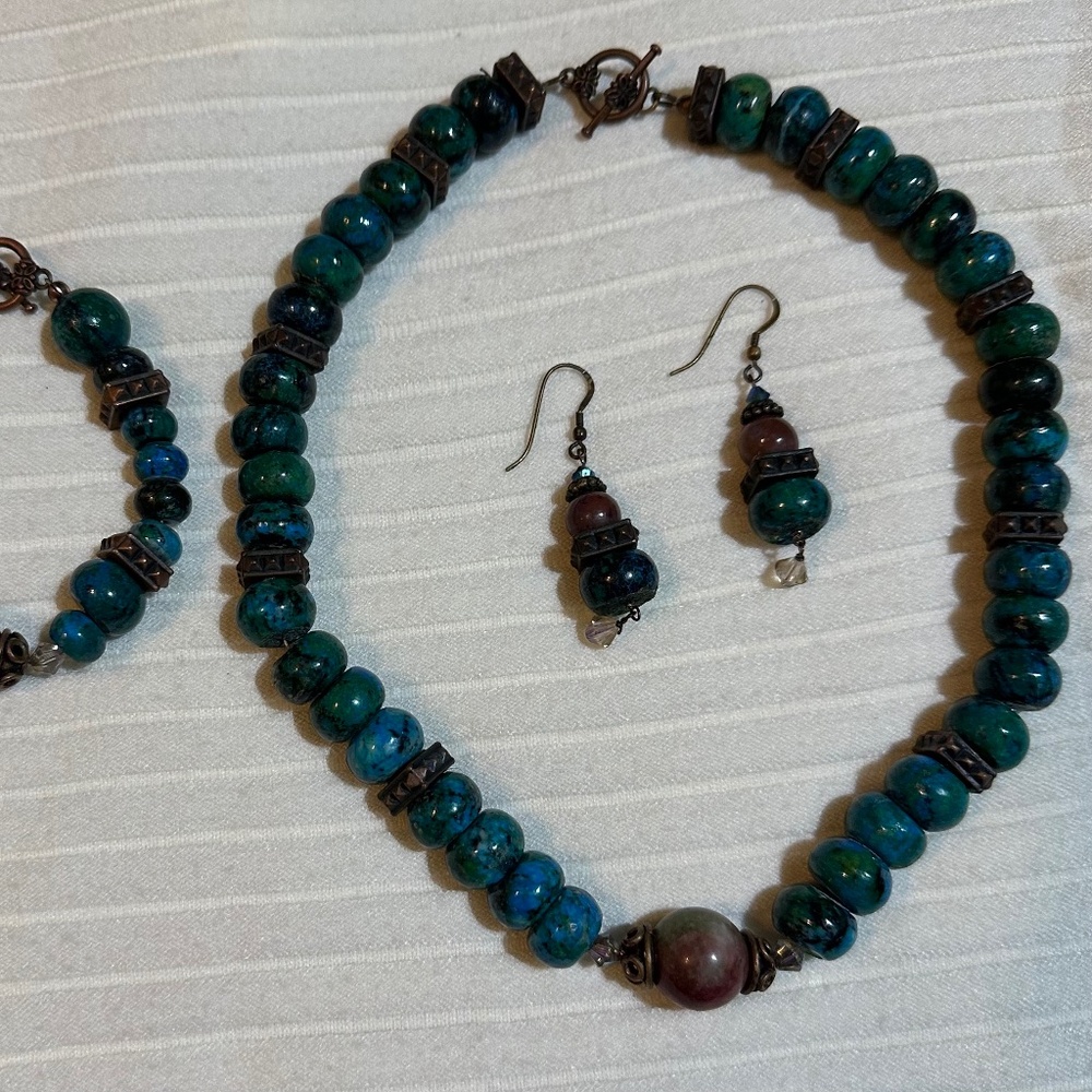 Handmade custom necklace set